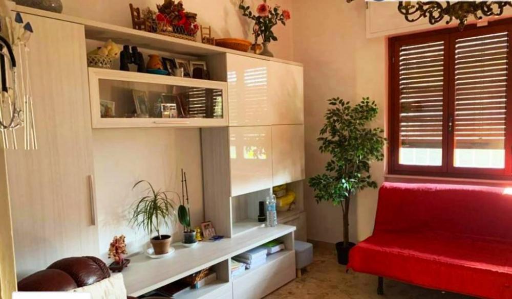 casa indipendente in vendita a Camaiore in zona Lido di Camaiore