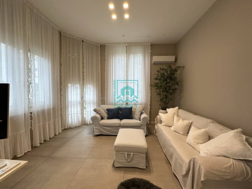 casa indipendente in vendita a Camaiore in zona Lido di Camaiore