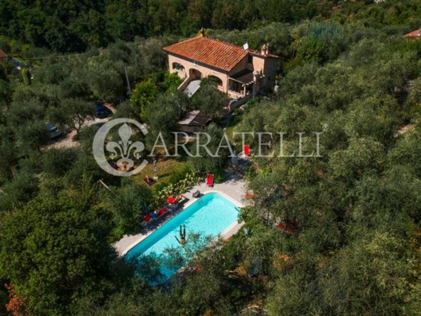 casa indipendente in vendita a Camaiore in zona Lido di Camaiore