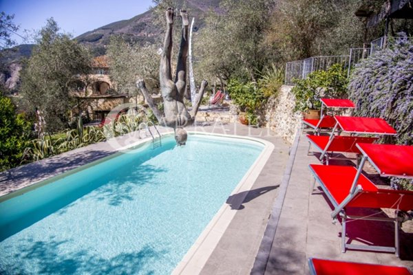 casa indipendente in vendita a Camaiore in zona Lido di Camaiore