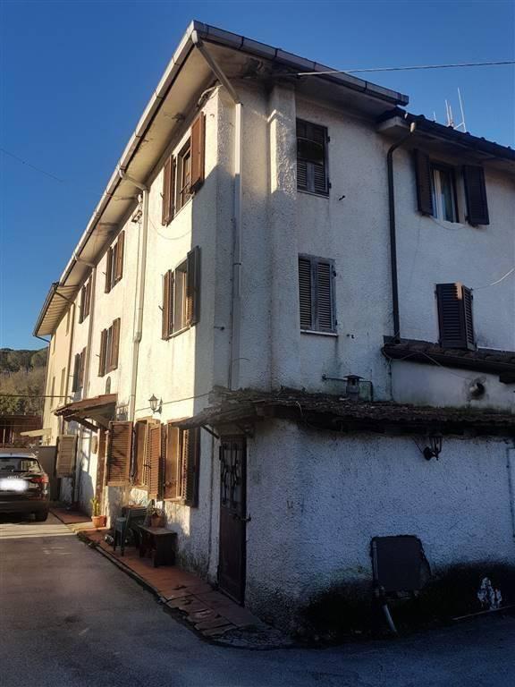 casa indipendente in vendita a Camaiore