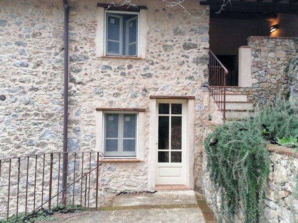 casa semindipendente in vendita a Camaiore