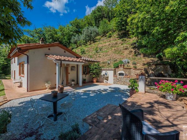 casa indipendente in vendita a Camaiore in zona Lido di Camaiore