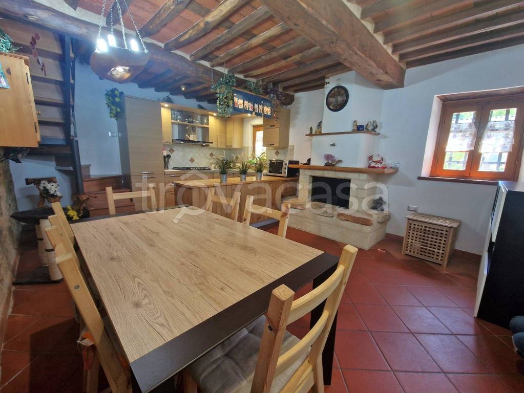 casa indipendente in vendita a Camaiore in zona Pieve di Camaiore