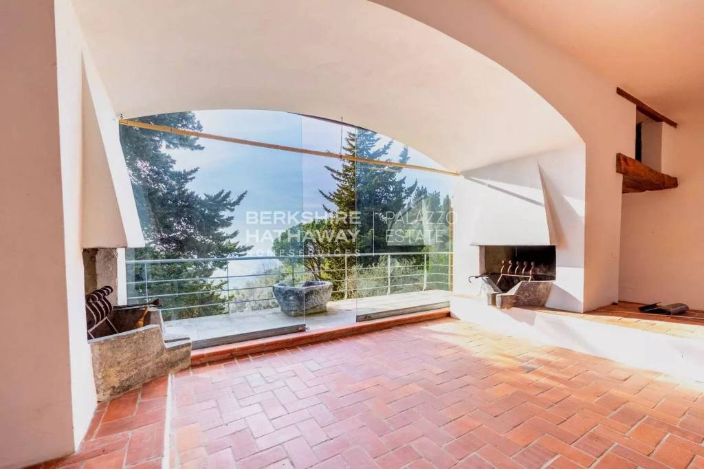 casa indipendente in vendita a Camaiore