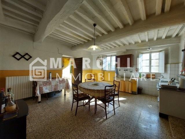 mansarda in vendita a Camaiore in zona Santa Maria Albiano