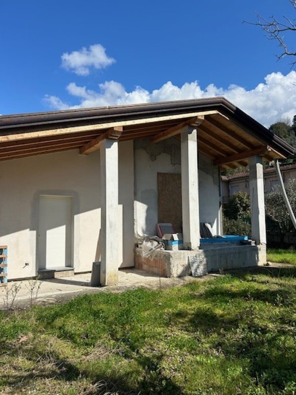 casa indipendente in vendita a Camaiore