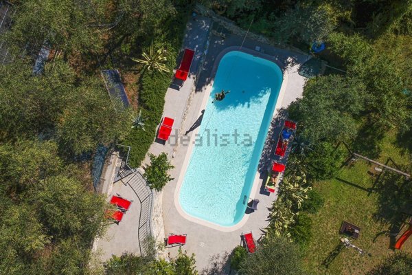casa indipendente in vendita a Camaiore