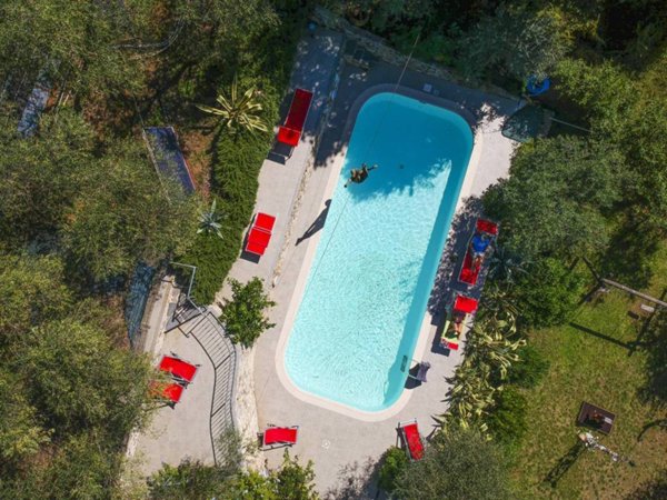 casa indipendente in vendita a Camaiore