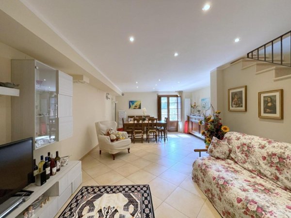 casa indipendente in vendita a Camaiore