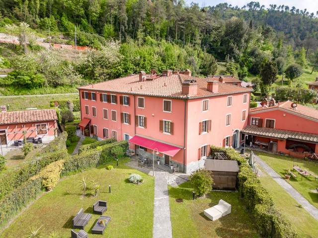 appartamento in vendita a Camaiore in zona Capezzano Pianore
