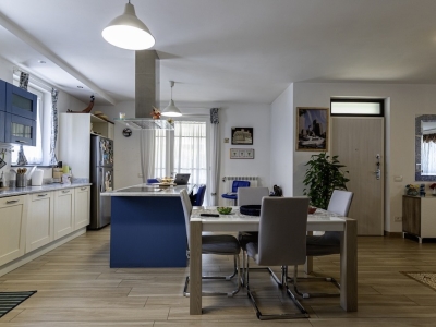 casa indipendente in vendita a Camaiore in zona Lido di Camaiore