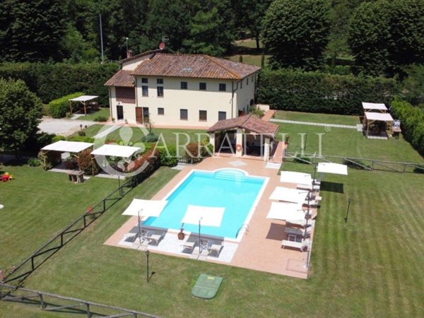 casa indipendente in vendita a Camaiore