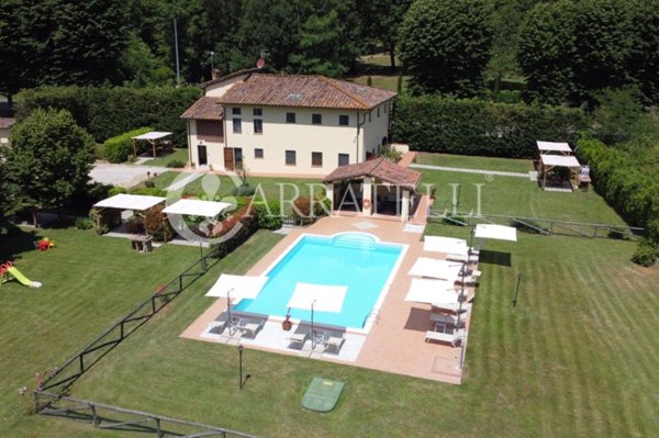 casa indipendente in vendita a Camaiore