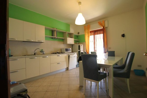 appartamento in vendita a Camaiore in zona Lido di Camaiore