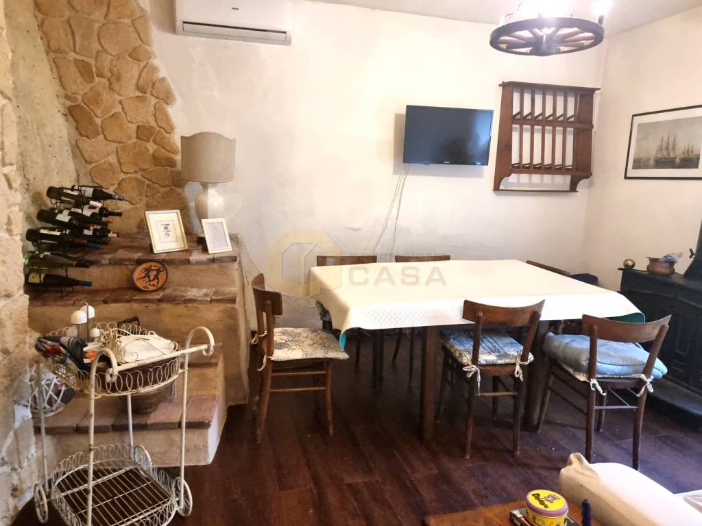 casa indipendente in vendita a Camaiore in zona Monteggiori
