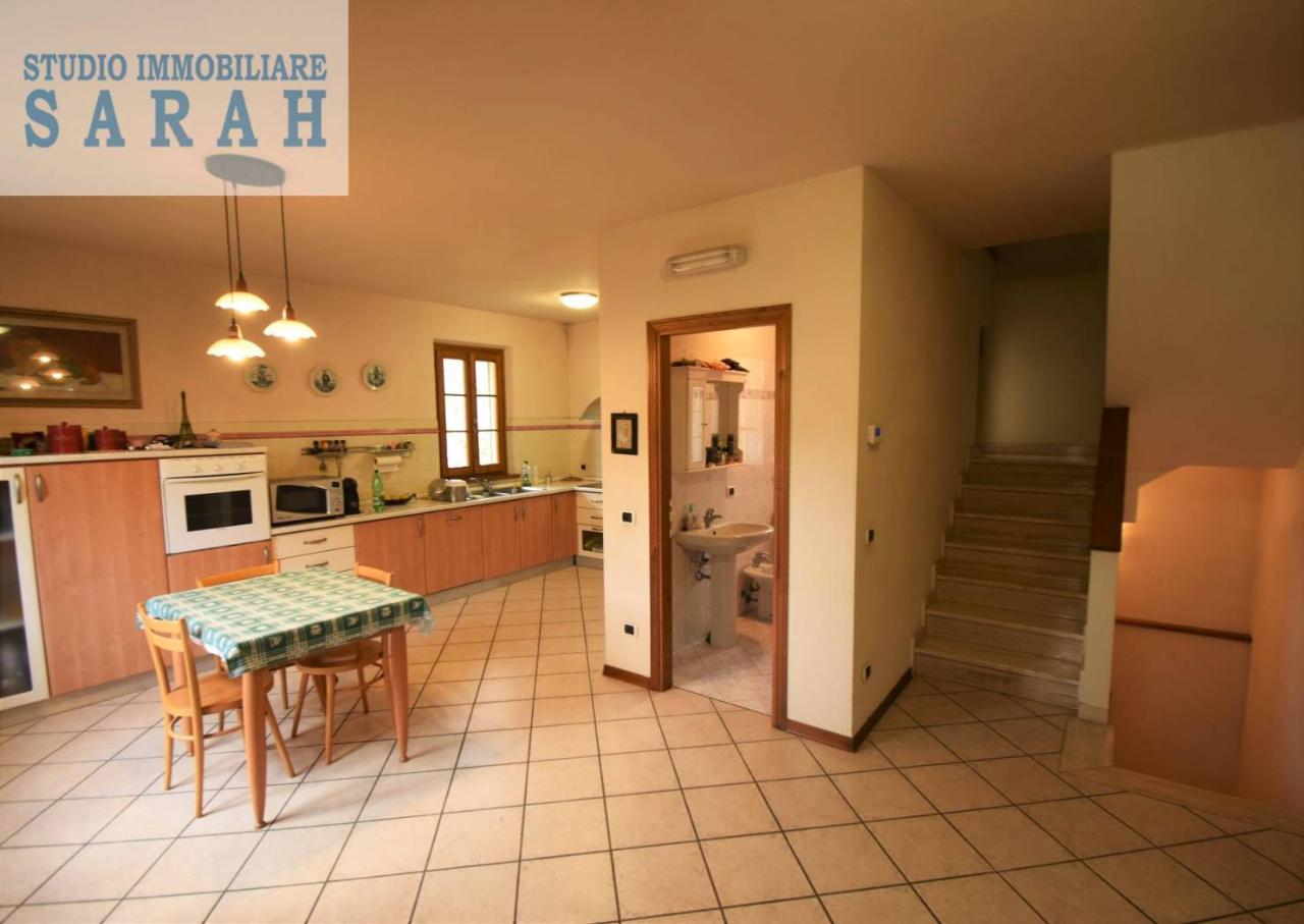casa indipendente in vendita a Camaiore