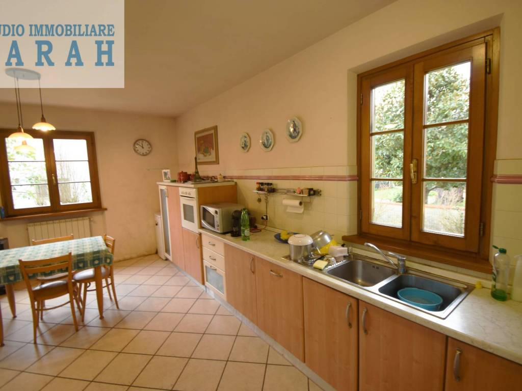 casa indipendente in vendita a Camaiore