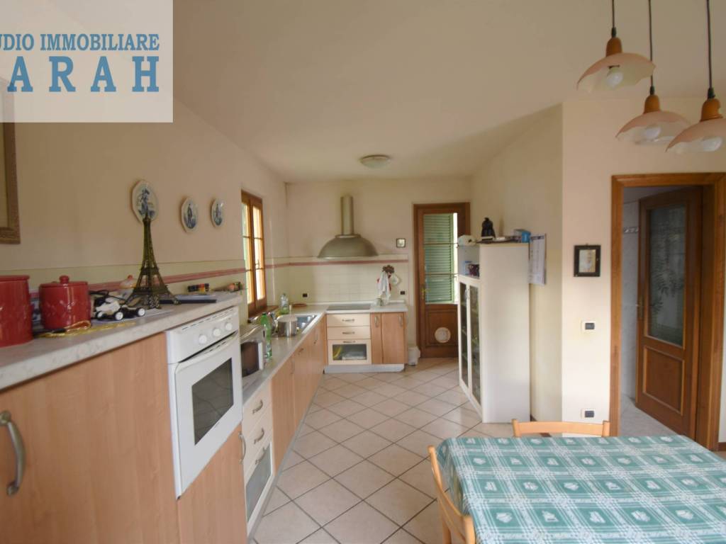 casa indipendente in vendita a Camaiore