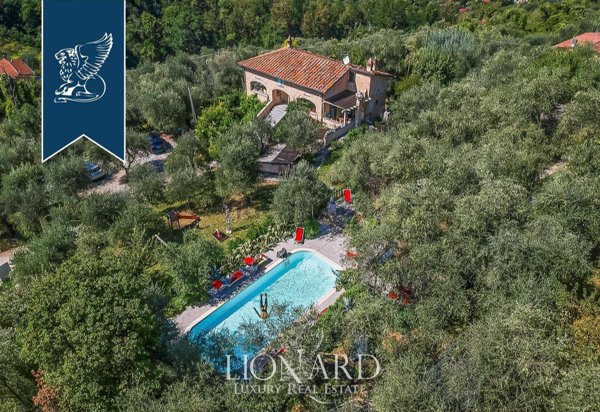 casa indipendente in vendita a Camaiore
