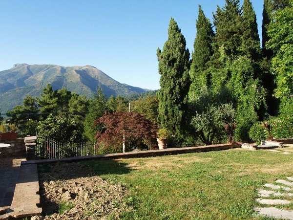 casa indipendente in vendita a Camaiore in zona Montemagno