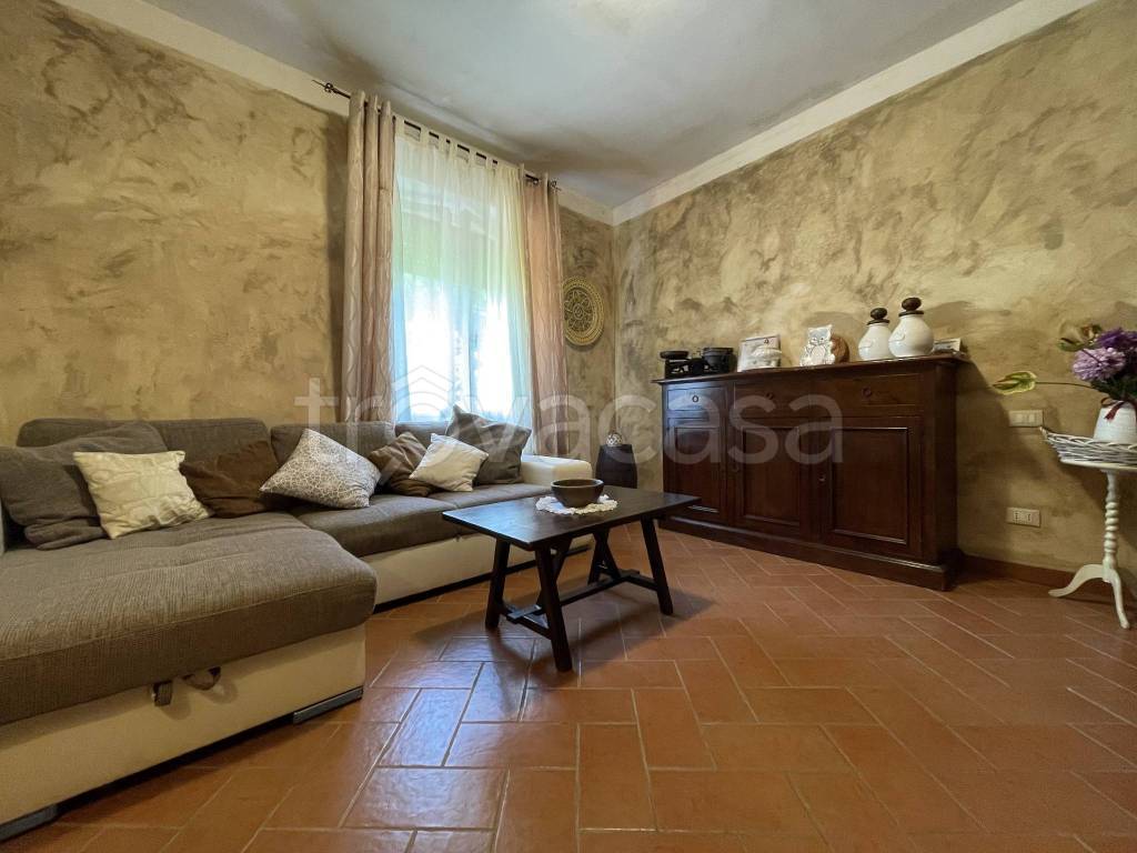 appartamento in vendita a Camaiore in zona Valpromaro