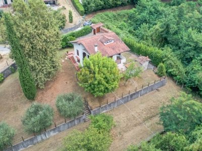 casa indipendente in vendita a Camaiore