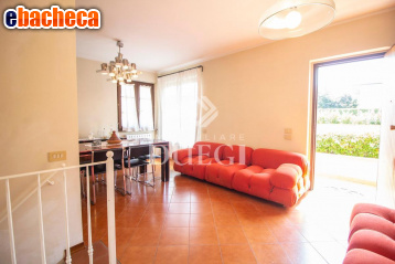 appartamento in vendita a Camaiore in zona Lido di Camaiore