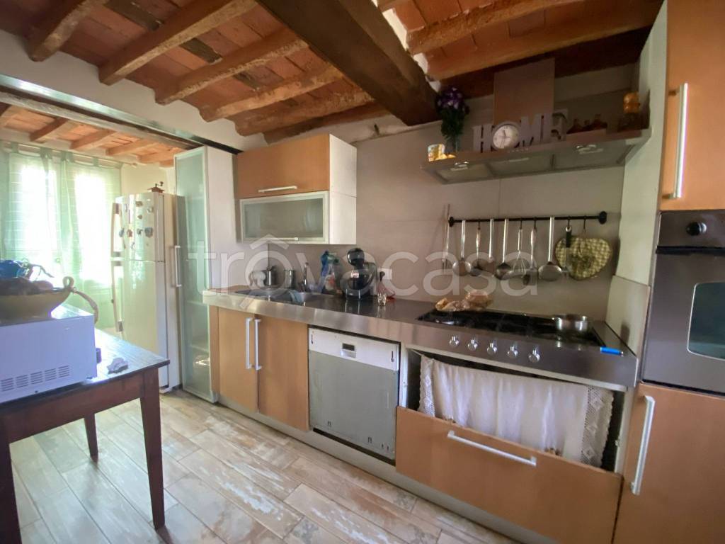 casa indipendente in vendita a Camaiore