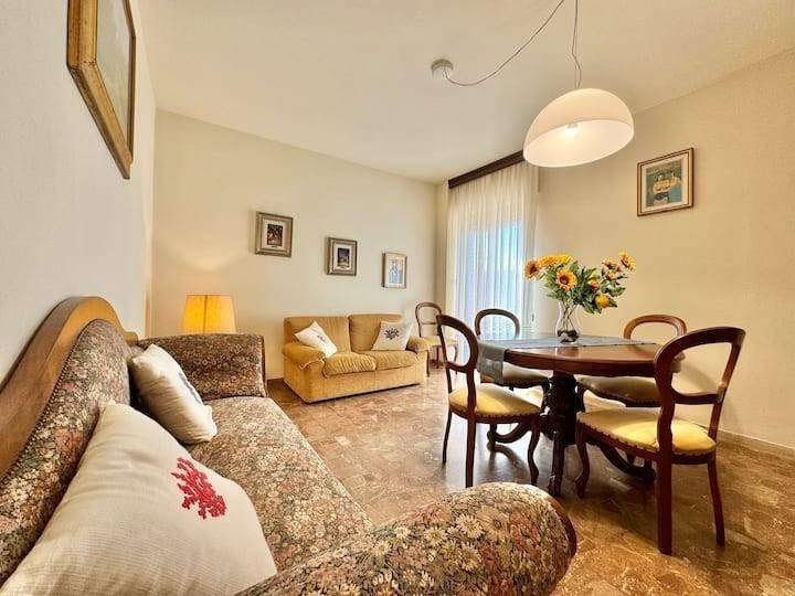 appartamento in vendita a Camaiore in zona Lido di Camaiore