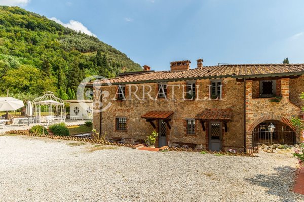 casa indipendente in vendita a Camaiore