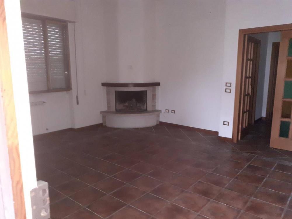 casa indipendente in vendita a Camaiore in zona Lido di Camaiore