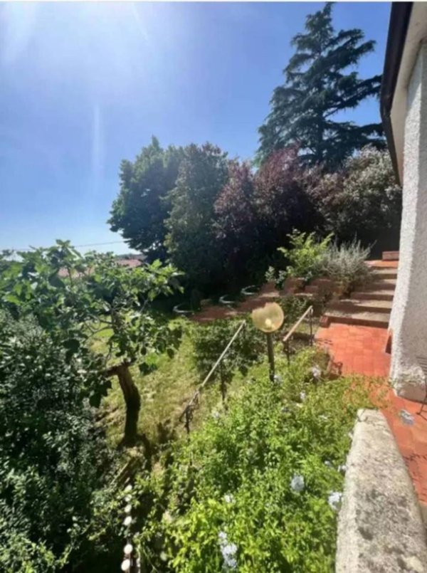 casa indipendente in vendita a Camaiore in zona Capezzano Pianore