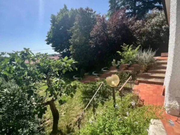 casa indipendente in vendita a Camaiore in zona Capezzano Pianore