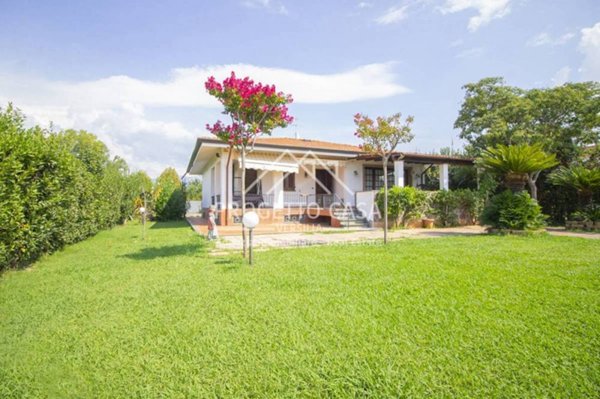 casa indipendente in vendita a Camaiore in zona Lido di Camaiore
