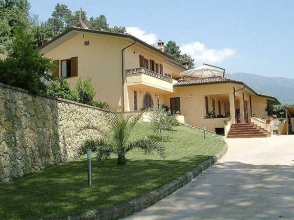 casa indipendente in vendita a Camaiore