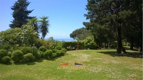 casa indipendente in vendita a Camaiore