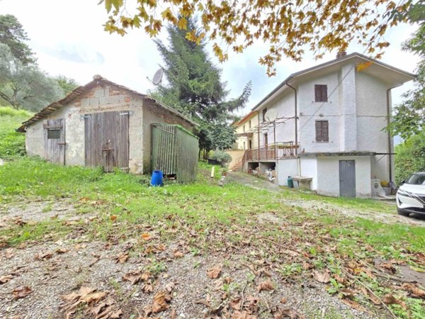 casa indipendente in vendita a Camaiore