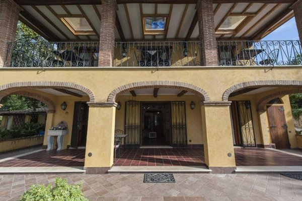 casa indipendente in vendita a Camaiore