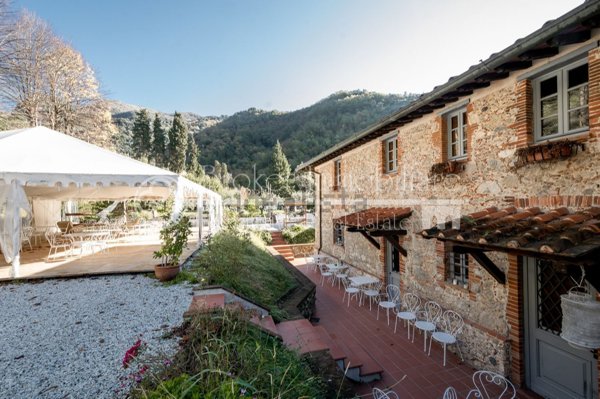 casa indipendente in vendita a Camaiore