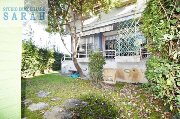 casa indipendente in vendita a Camaiore in zona Lido di Camaiore