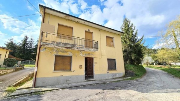 casa indipendente in vendita a Camaiore