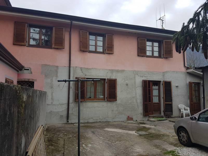 casa indipendente in vendita a Camaiore