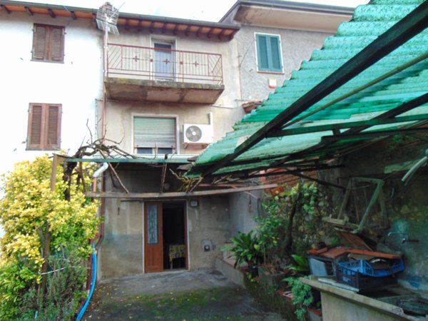 casa indipendente in vendita a Camaiore in zona Montebello