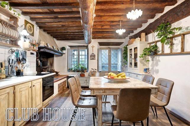 casa indipendente in vendita a Camaiore