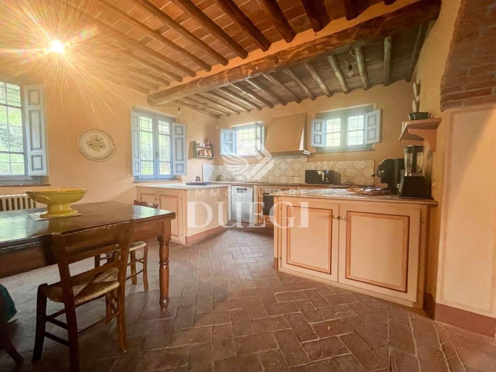 casa indipendente in vendita a Camaiore in zona Montebello
