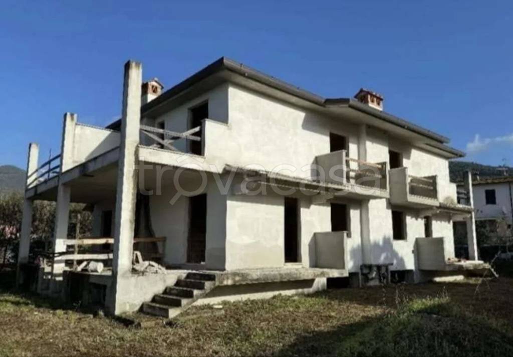 appartamento in vendita a Camaiore in zona Capezzano Pianore