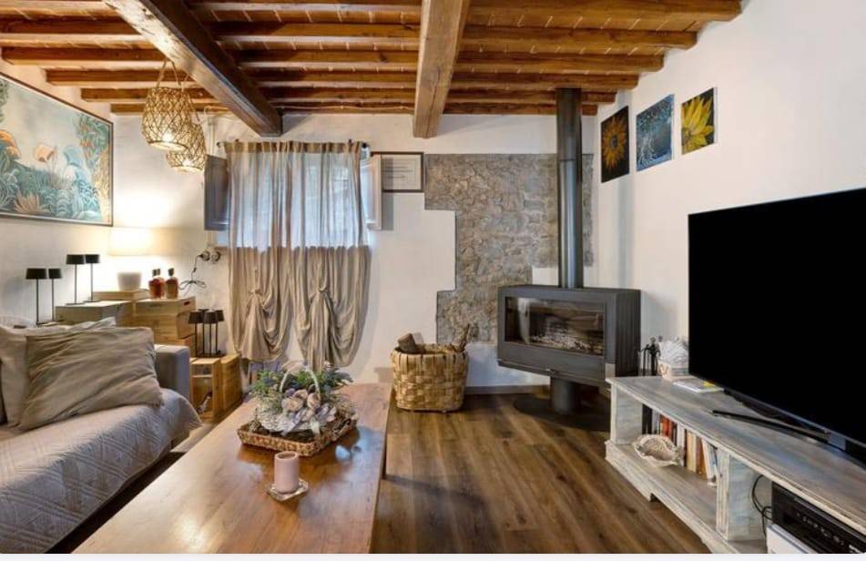 casa indipendente in vendita a Camaiore in zona Orbicciano