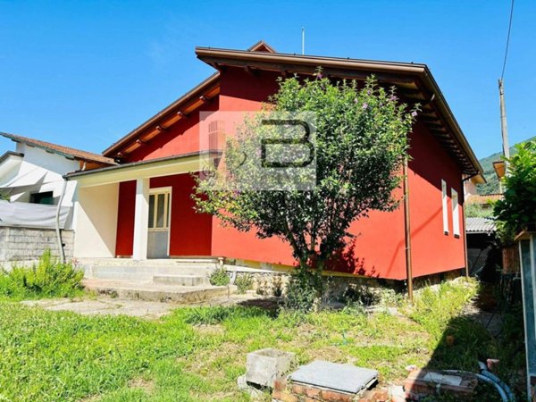 casa indipendente in vendita a Camaiore in zona Lido di Camaiore