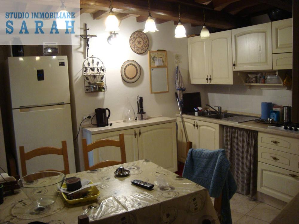 casa indipendente in vendita a Camaiore in zona Capezzano Pianore
